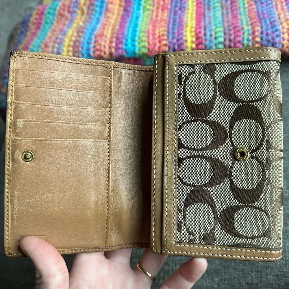 Vintage Coach Wallet - Picture 4 of 11